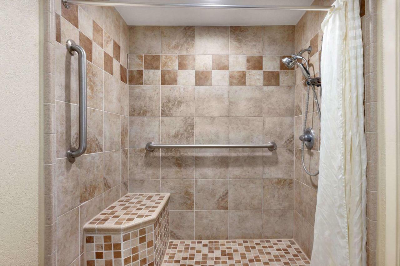 Super 8 By Wyndham Ruston Motel Ngoại thất bức ảnh